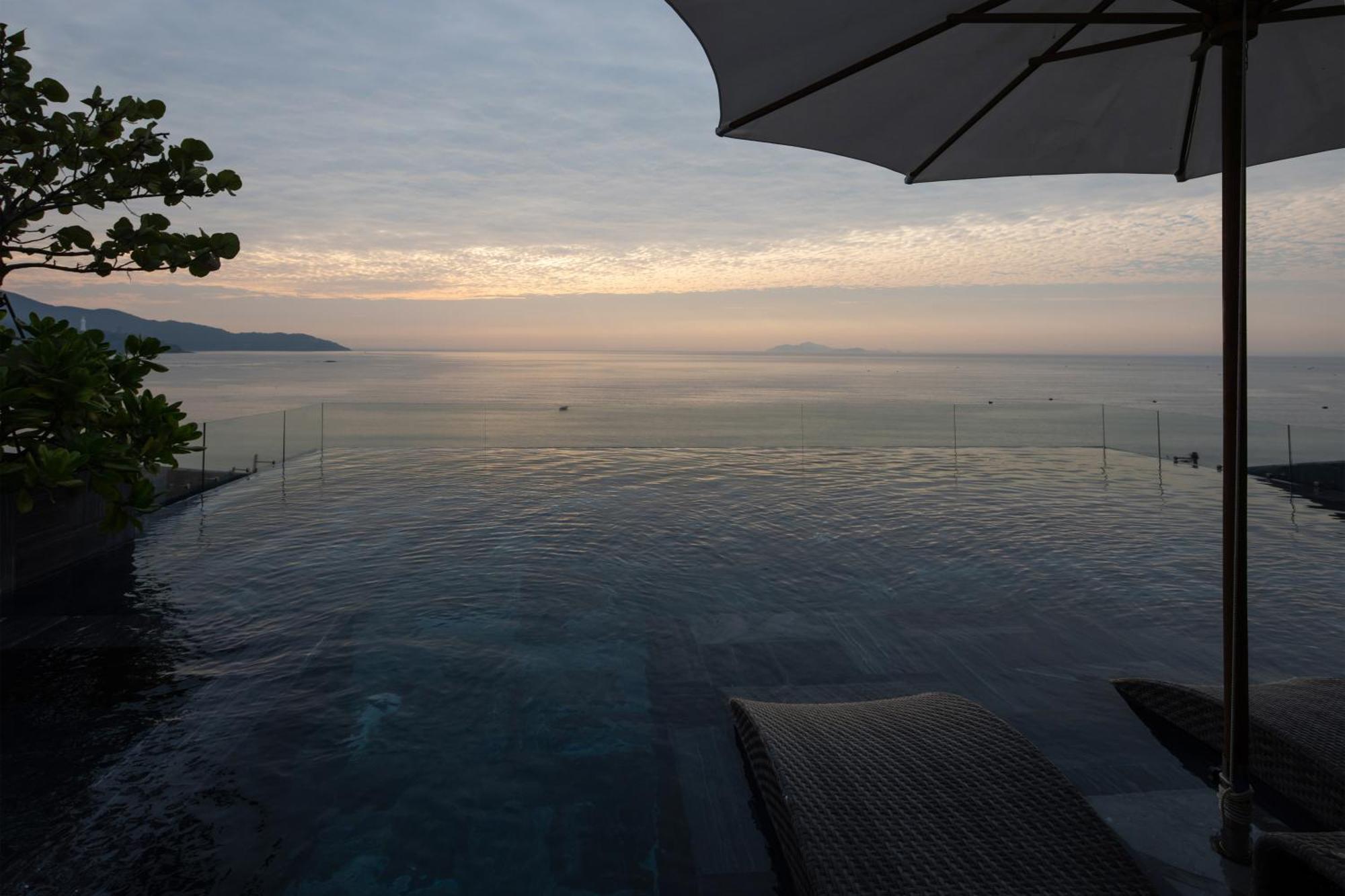 Leaf Beachfront Hotel Da Nang Bagian luar foto